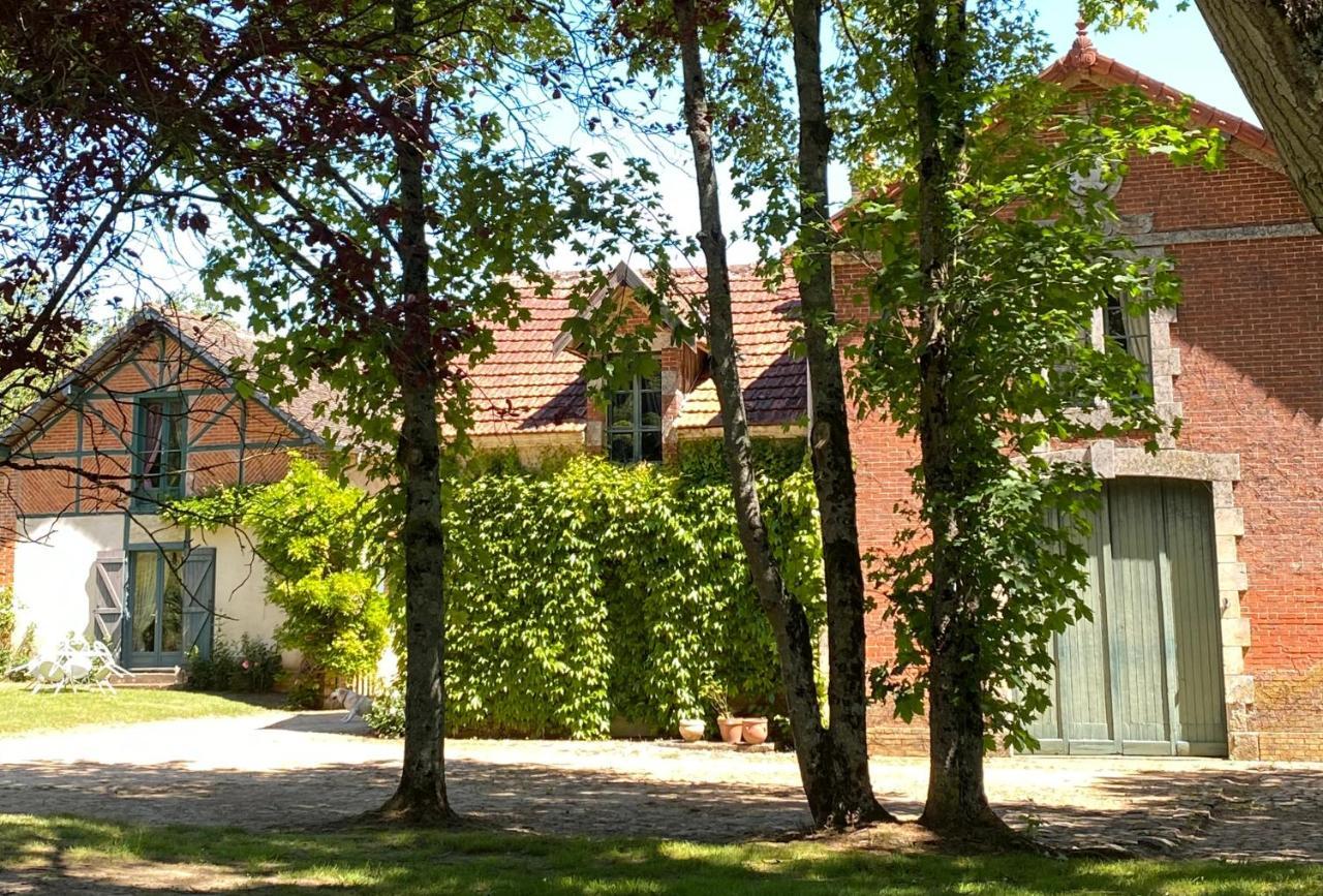 Cottages De Chateau De Vaux Yvré-lʼÉvêque المظهر الخارجي الصورة